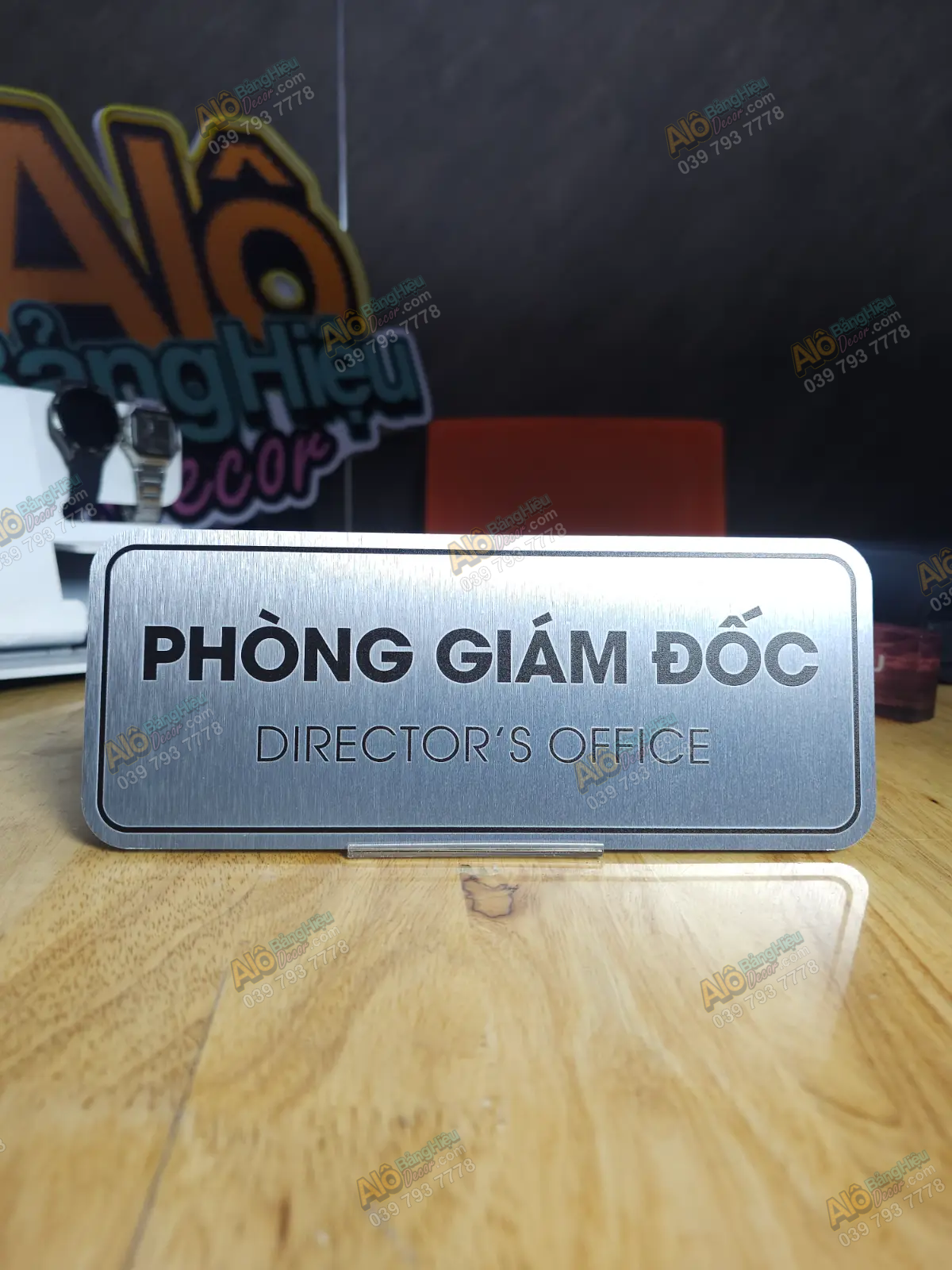 Bảng Tên Phòng Alu Xước Bạc Sang Trọng, Chuyên Nghiệp